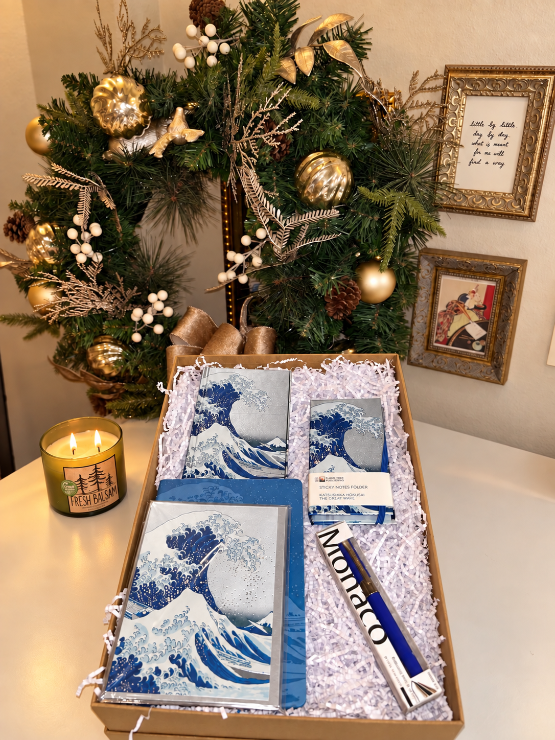 Great Wave Gift Set Includes