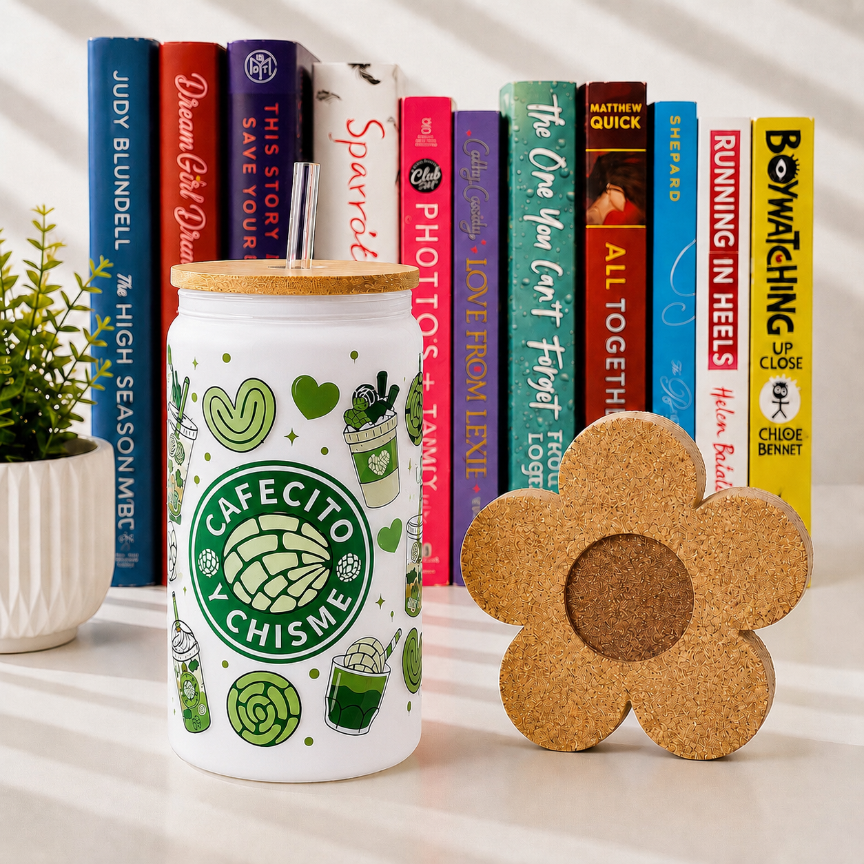 Cafecito Y Chisme Green 16oz Bamboo Lid Glass Cup