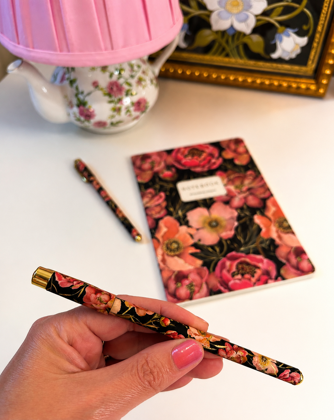 HappyWrite Lush Pink Peonie Pen by Bruno Visconti