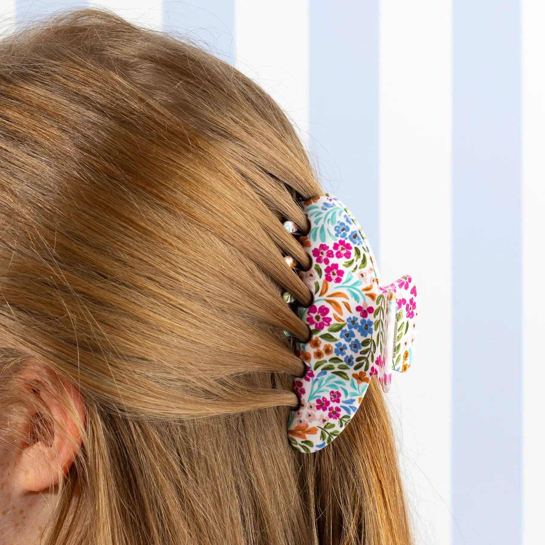 Floral Claw Clip: Porcelain Floral